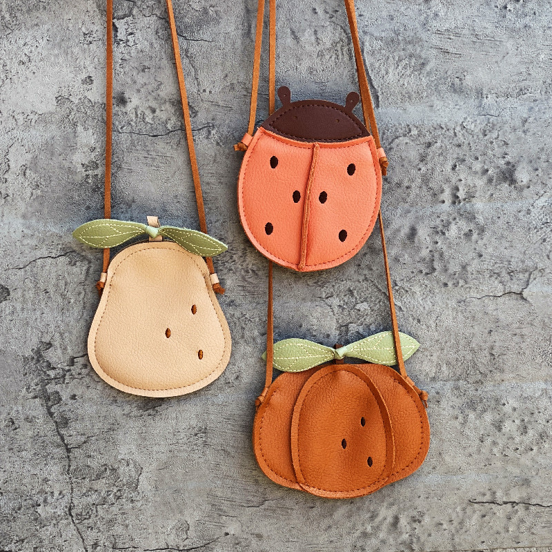 Tas selempang anak perempuan,  - Photography Of The Year ulasan dan harga